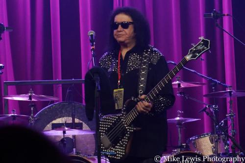 Gene-Simmons-Band-2