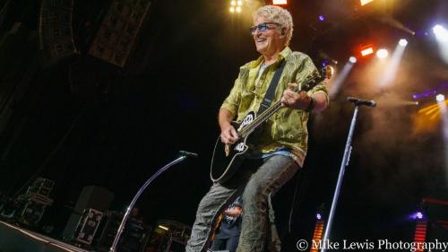 REO-Speedwagon-44
